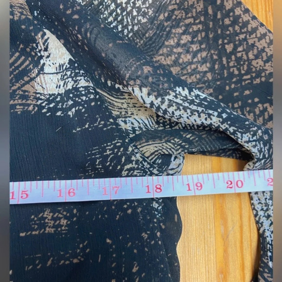 Daniel Laurent Blouse w/ 3/4 Sleeve - Picture 7 of 9